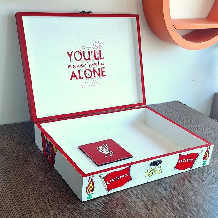 Ръчно рисувана кутия за съхранение на футболен клуб Liverpool