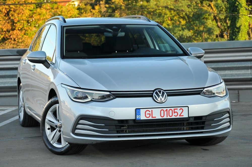 Volkswagen Golf Volkswagen Golf 8 - An fabricatie 2022 Motor 2.0 TDI, 150 CP - Euro 6