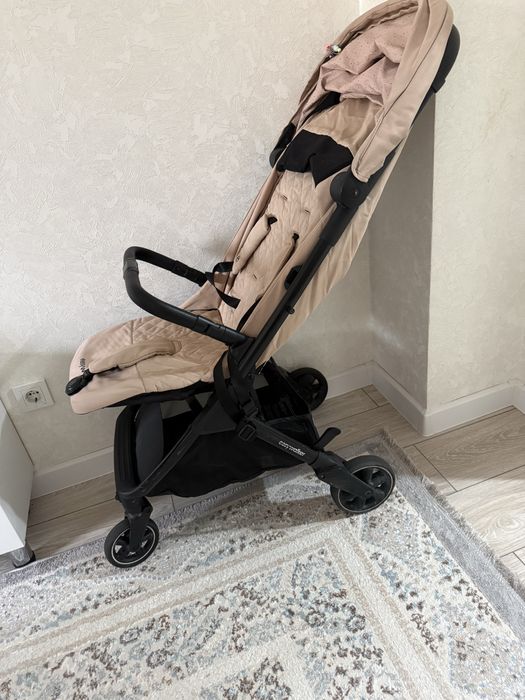 прогулочную коляску Easywalker Jackey