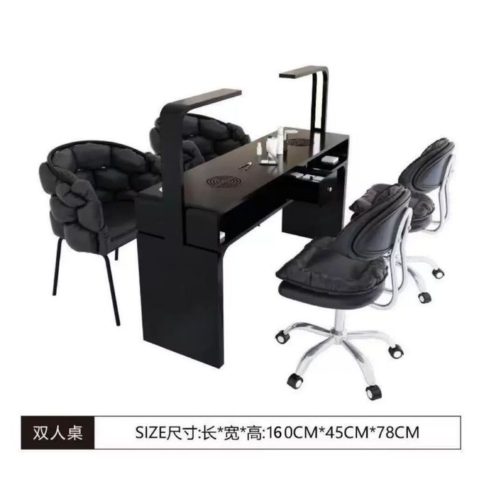 Маникюрный стол