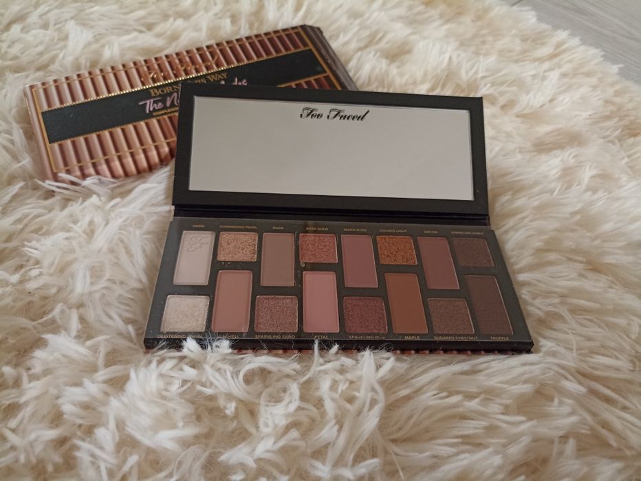 Продам тени для век