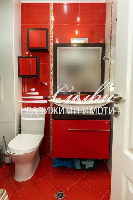 Продава се Тристаен апартамент в Шумен, Дивизионна болница - 118 кв.м за 822 €/кв.м - Снимка #11