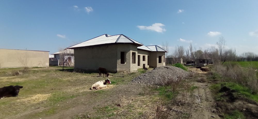 Уй сотилади 10сотх