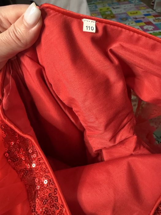 Продам платье для девочки