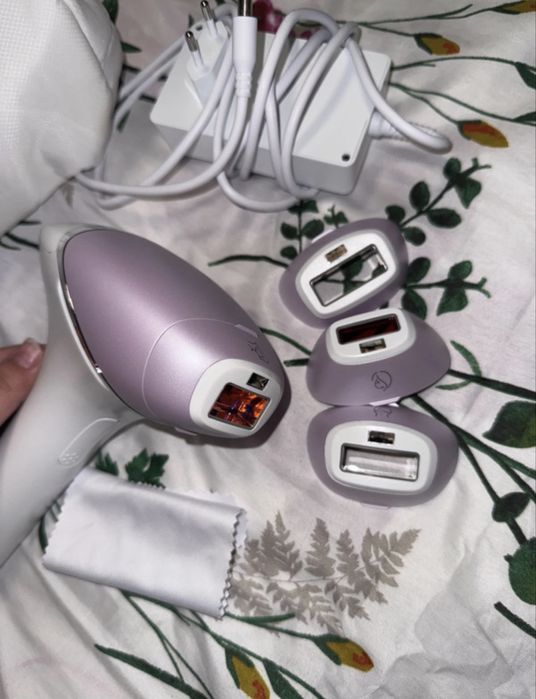 Epilator IPL PHILIPS Lumea Prestige Seria 8000 BRI947/00