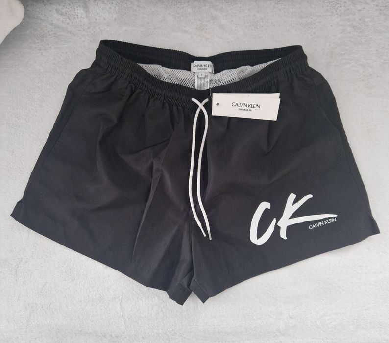 Pantaloni scurti (short)