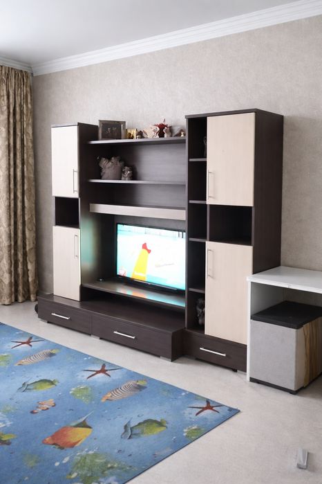 Продам стенку в гостиную