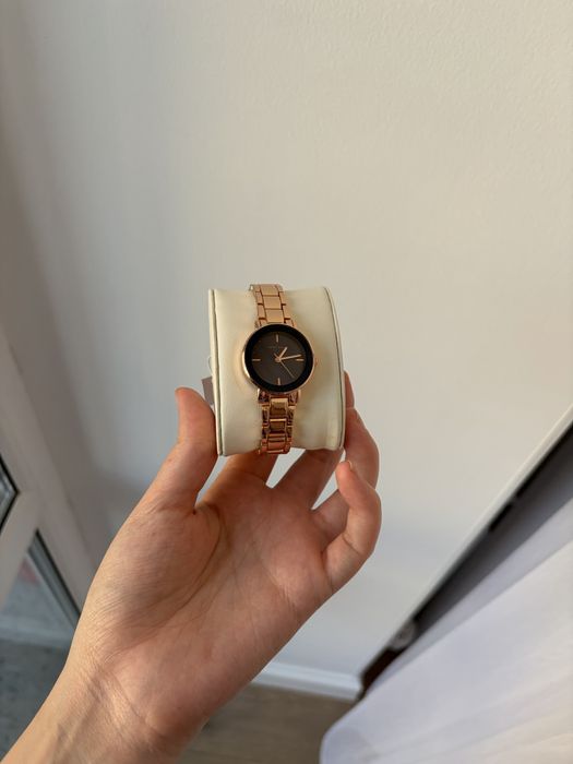 кварцевые часы Anne Klein