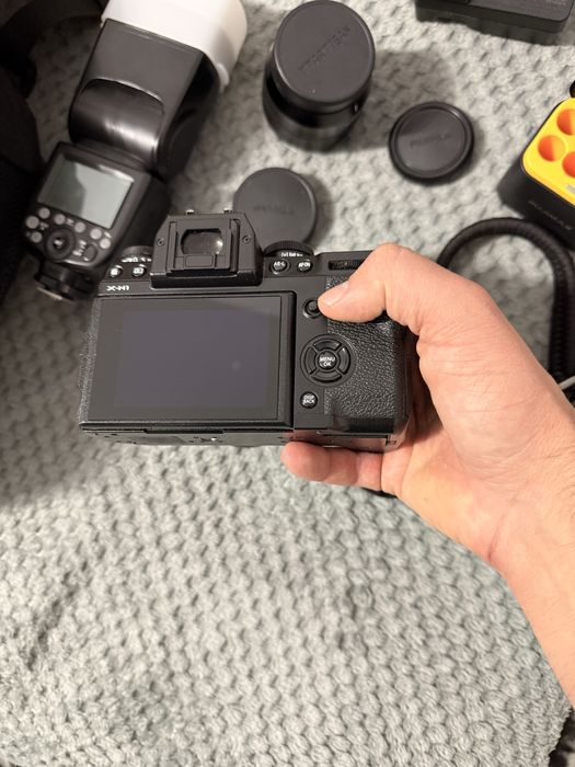 Vand sau dau la schimb Fujifilm x-h1 mirrorless