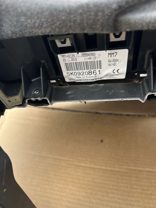 Vând planșă bord VW Golf 6 model 2010 Mk 6 cu toate aerbagurile