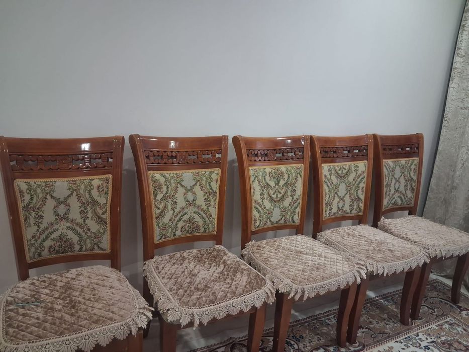 Продам стол со стульями
