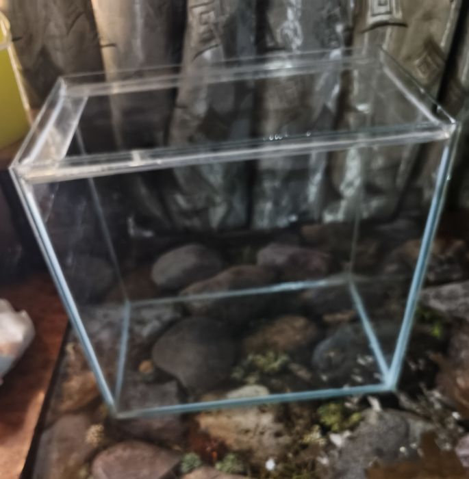 Продам аквариум б/у.