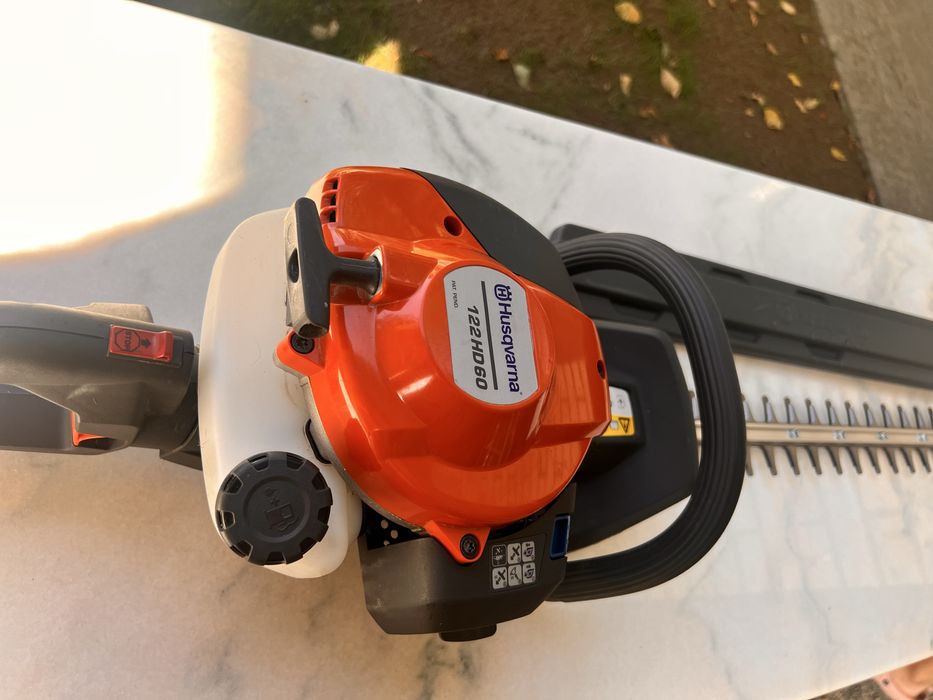 Mașină de tuns gard viu Husqvarna 122HD60