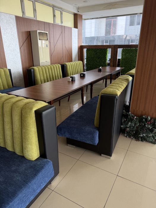 Диван стол стул енги сотилвотти