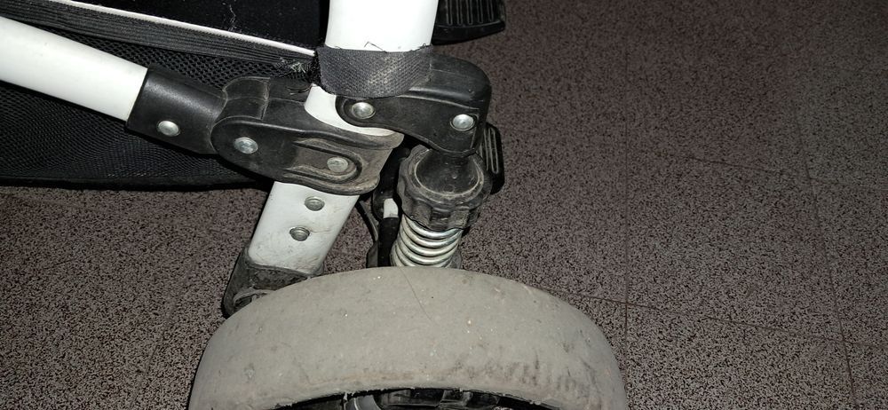 Детска количка за деца с увреждания