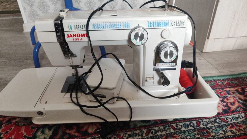 Щвейные машины 3 разный