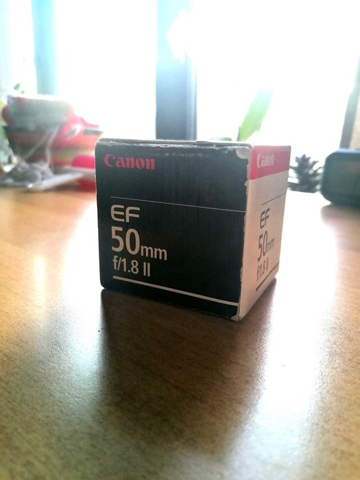 Canon 60D + обективи 18-55mm + 50mm/f1.8, Статив