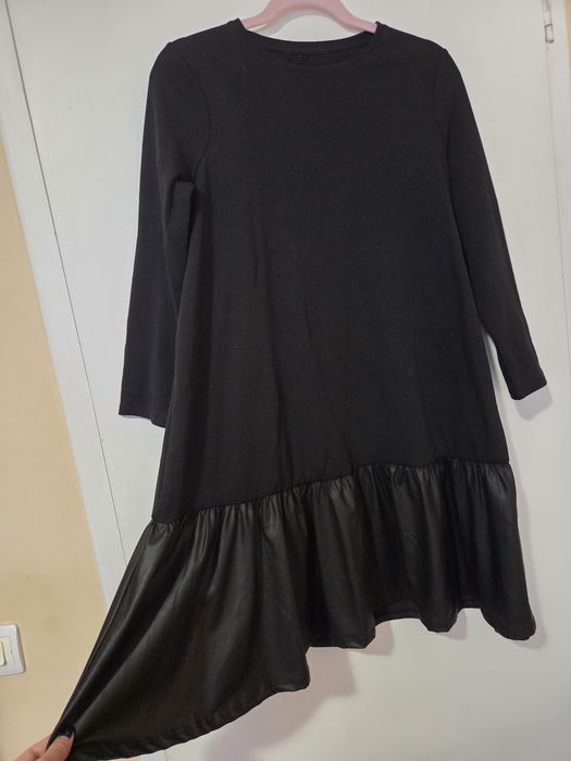 Разпродажба връхни дрехи, рокли,  шалове