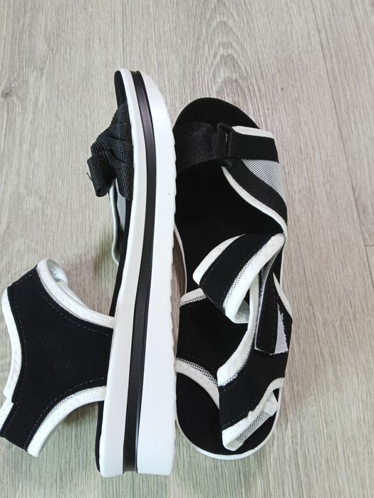 Продам Сандали летние