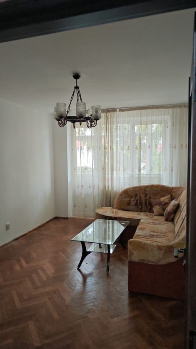 Apartament de închiriat