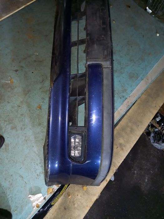 Бампер передний на BMW E39 из Германии