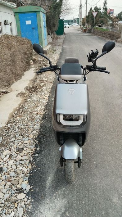 Skuter sotiladi YADEA.E8S