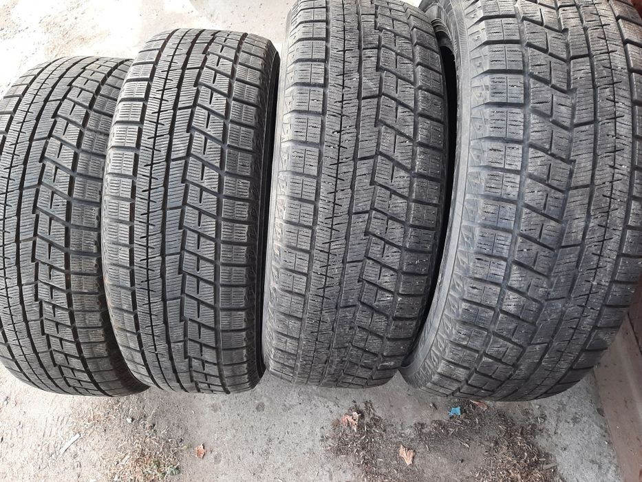 Продам шины. 215/55/17 якогама