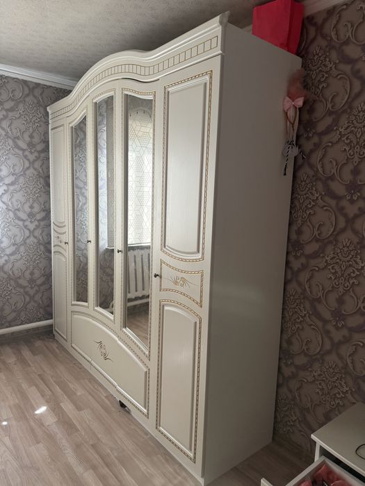 Спальный гарнитур
