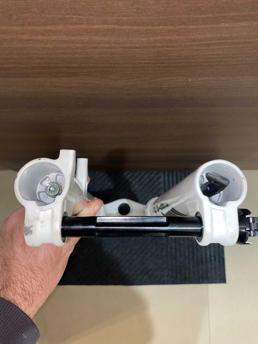 Вилка за велосипед RockShox Sektor Tk Silver 130мм / 27.5" / 15х100мм