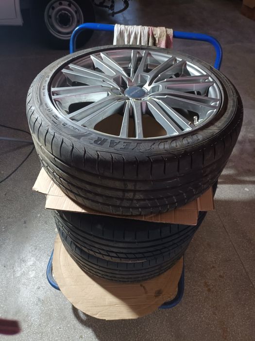 Roți de Audi Skodă VW, etc.A4,A5,A6 18" 235/40- 18  cu 8mm profil.