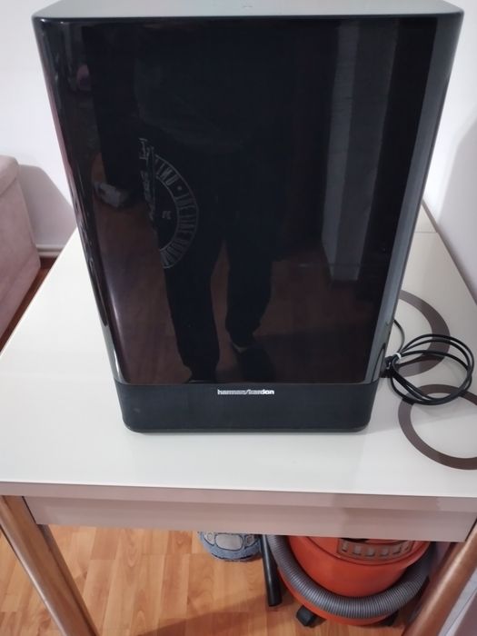 Vând subwoofer Harman kardon ts 7