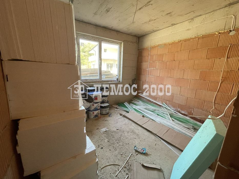 Двустаен апартамент ново строителство квартал Виница