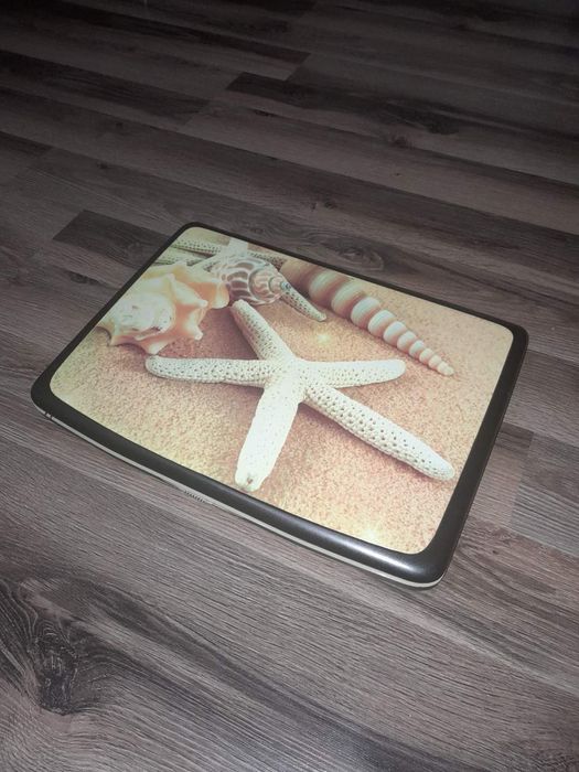 Продавам запазен лаптоп