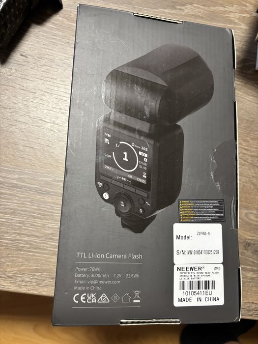 NEEWER Z2 TTL Round Head Flash Speedlite