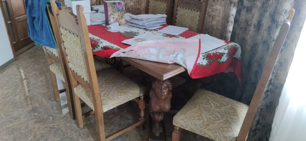 Mobilă lemn masiv lucrată manual in stil baroc, total 10 obiecte