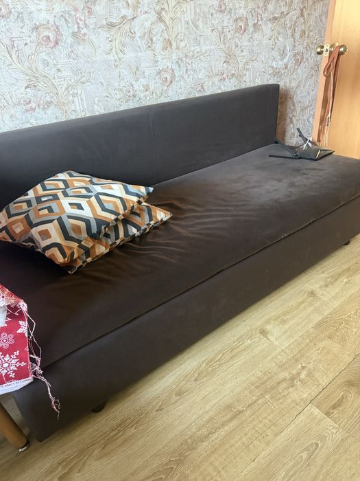 Продам диван книжка