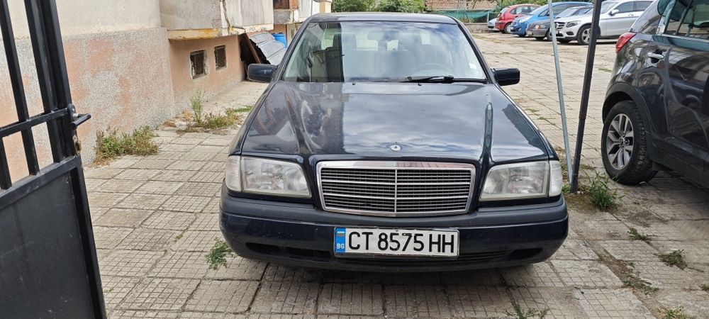 Мерцедес Бенц  С 180