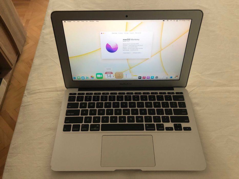 MacBook Air 11-inch Early 2015 i5 1,6 GHz, 4 GB, ssd 128 GB