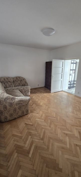 Inchiriez casa Mosnita Noua