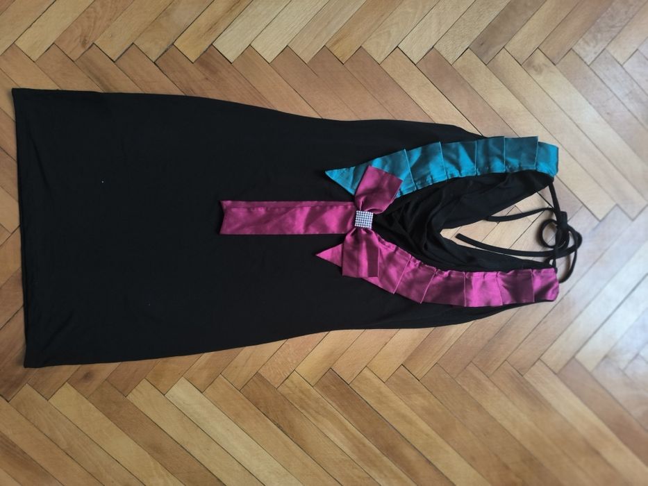 Нестандартна дамска рокля