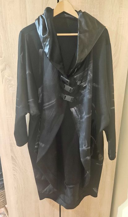 Бутикови нестандартни  тренчове Хл