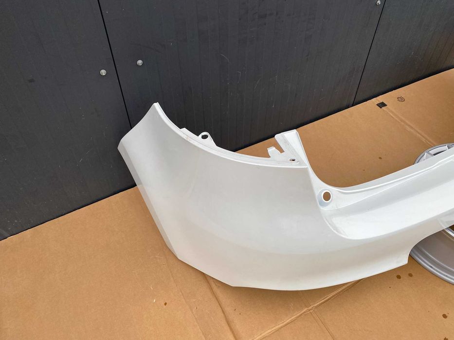 Bara spate noua originala Renault Megane 3 hatchback