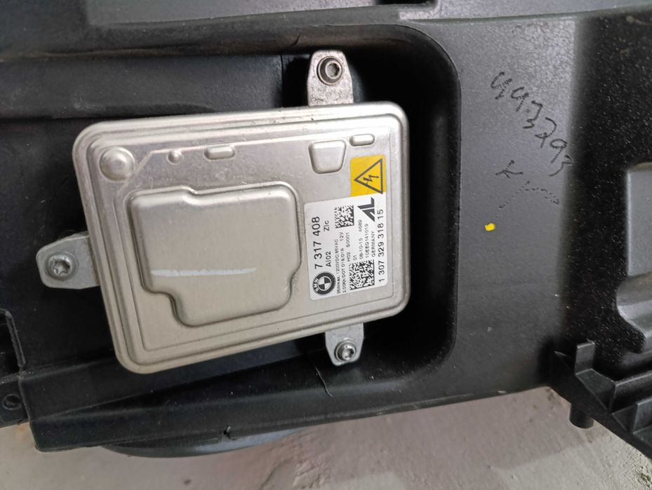 Дясен фар за Bmw X5 F15