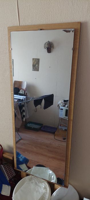 Продам тумбу с зеркалом