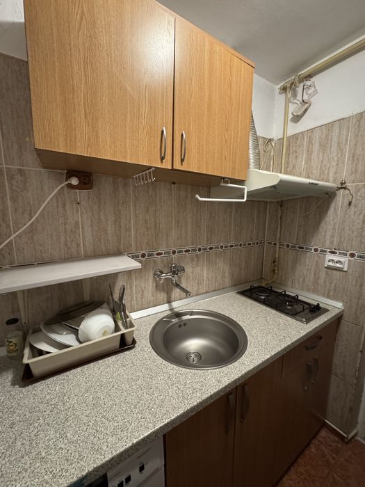 Vand mobila de bucatarie cu tot ce se vede in poza