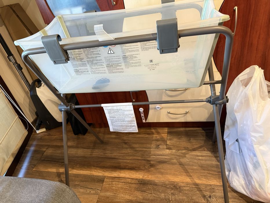 Вана със стойка Stokke