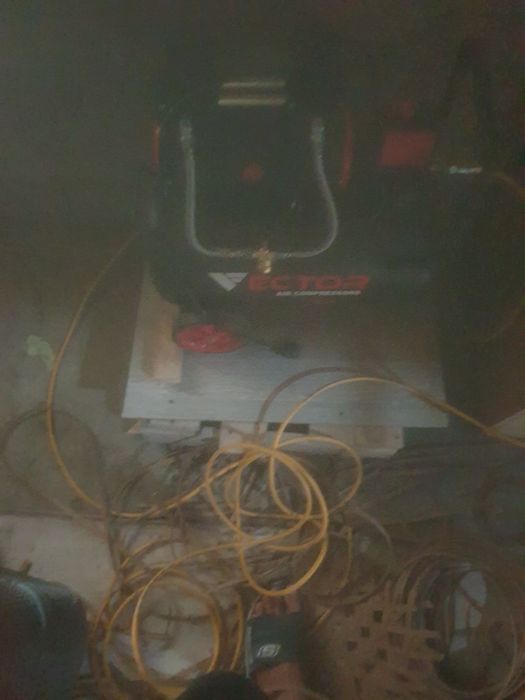 Kompressor 30 talik arzon 3 kun ishlatilgan ovosiz kraska sepadigan