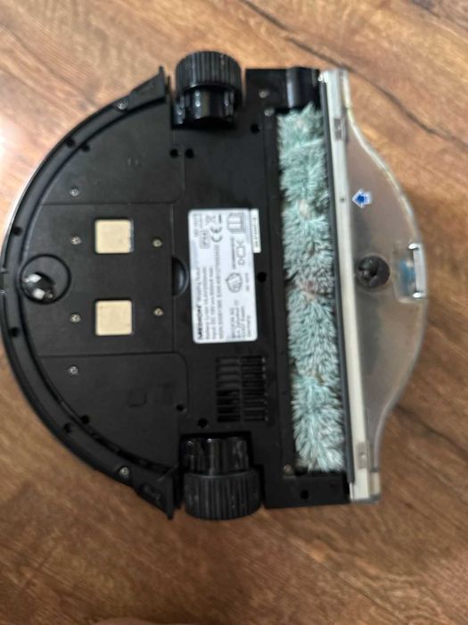 Робот мияч (робот прахосмукачка)  Medion