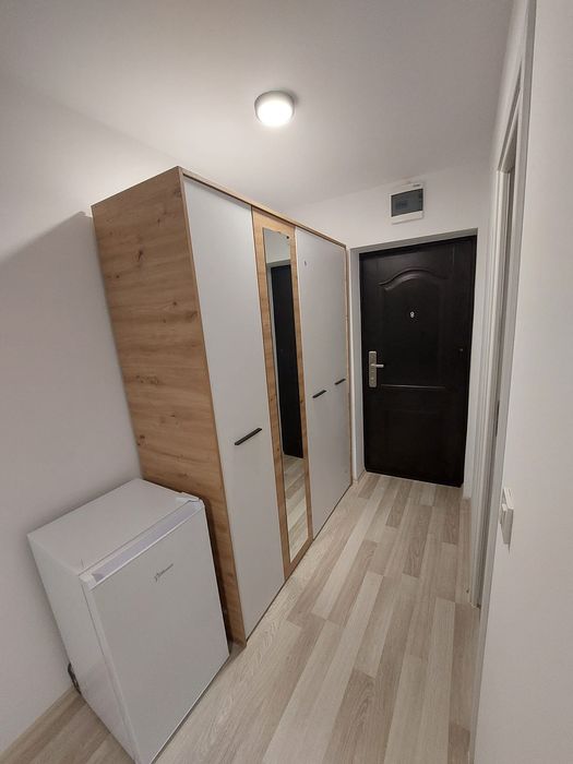 Inchiriez garsonieră modernă, situată în zona Narcisa.