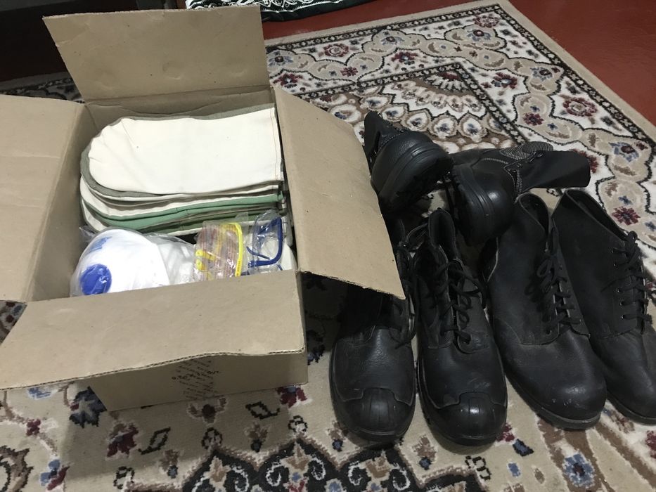 Продам электроды пачка 2000т варежки 40шт за все 5000т бот лет 6т